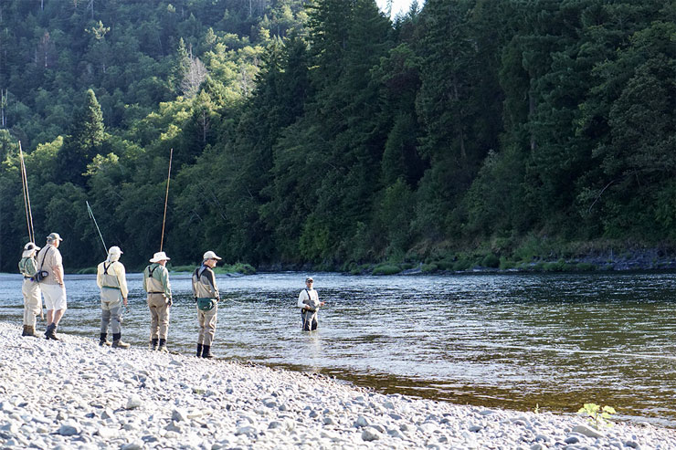 Guide Dax Messett doing a spey-casting demo on the Lower Klamath River
