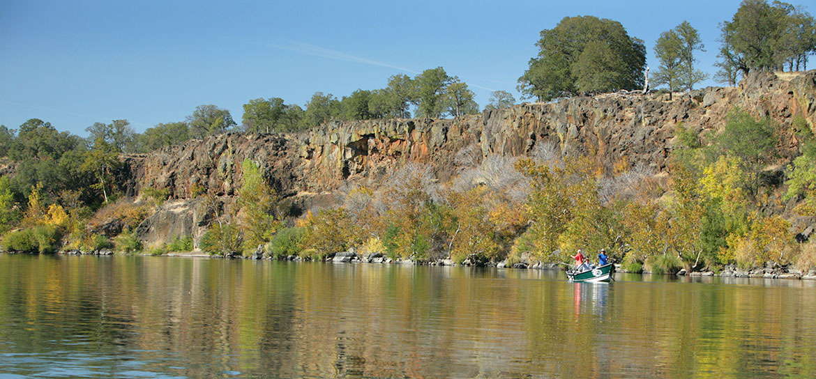 The most scenic parts of the Lower Sac are just upstream from Red Bluff.
